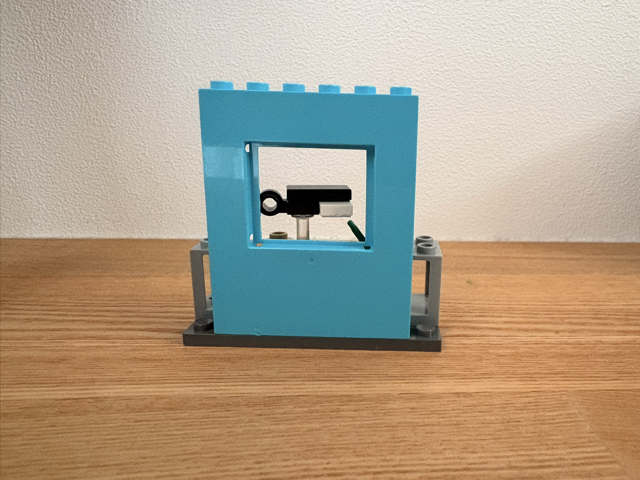 “6歳の子どもがLEGOで作った水族館のジンベエザメ”